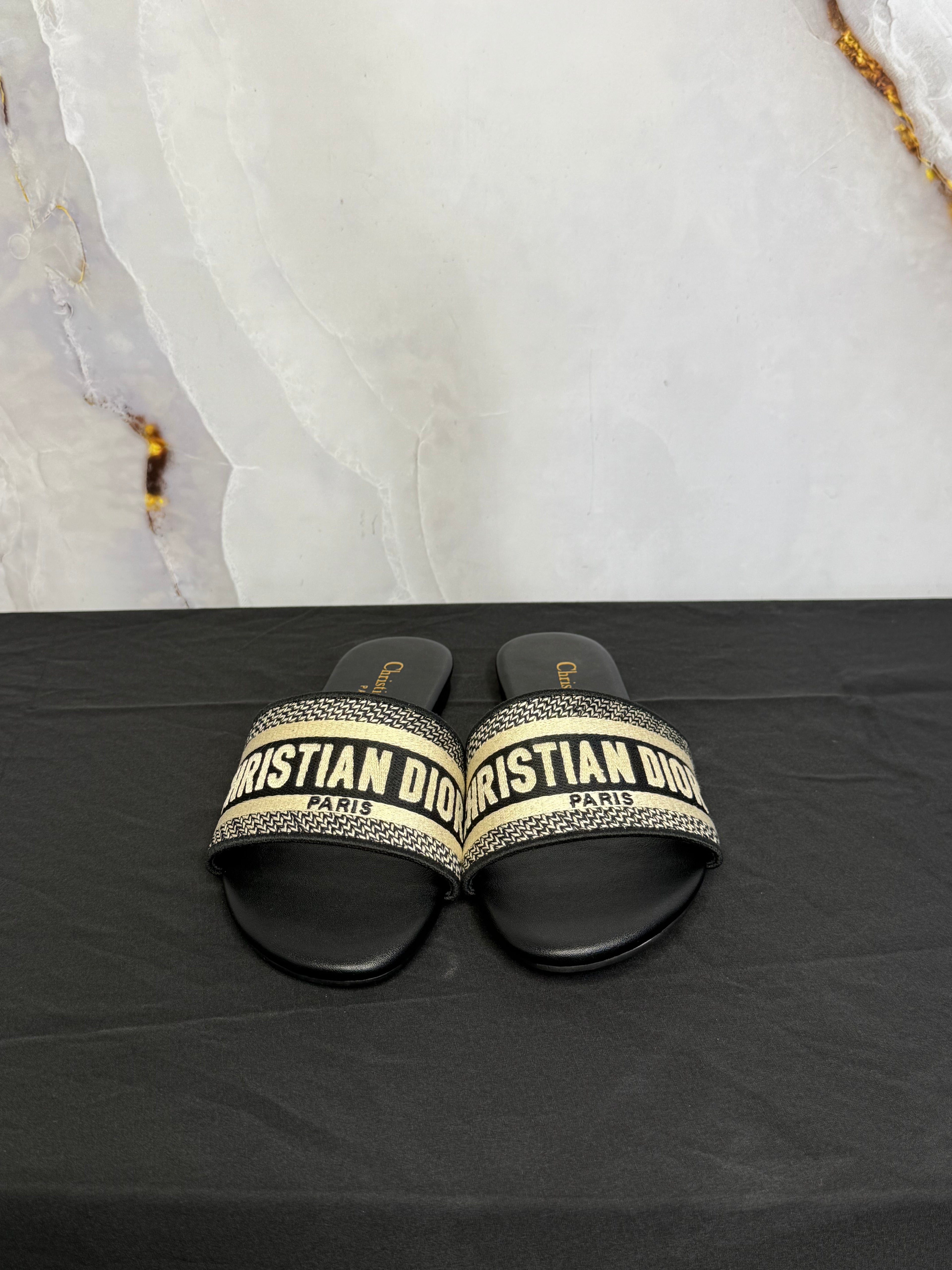 Dior Dway slide
